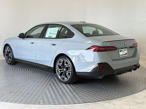 Brooklyn Grey Metallic 2026 BMW i5 xDrive40