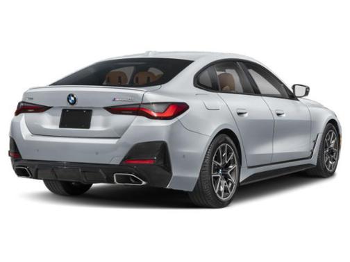 Mineral White Metallic 2024 BMW M440 i xDrive