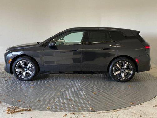 2026 BMW iX xDrive60