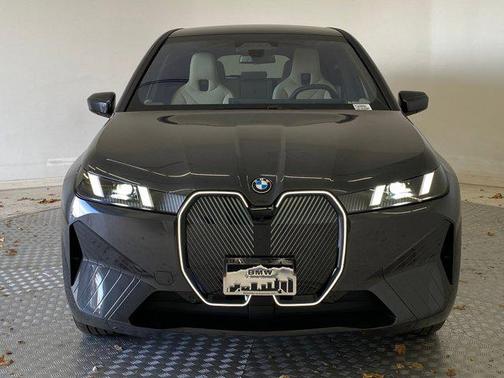 2026 BMW iX xDrive60
