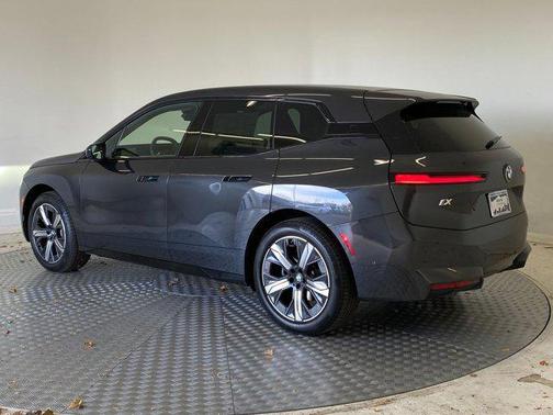 2026 BMW iX xDrive60