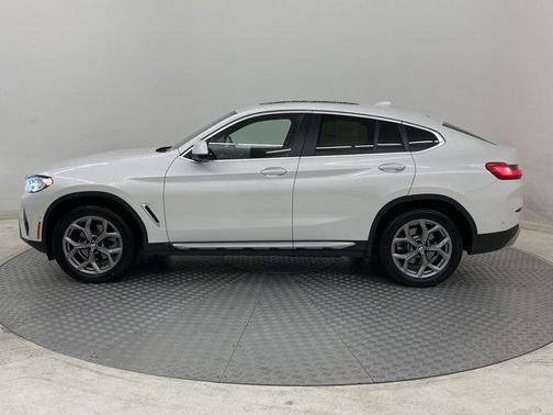 2024 BMW X4 xDrive30i
