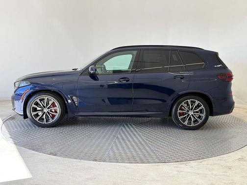 Tanzanite Blue II Metallic 2026 BMW X5 PHEV xDrive50e
