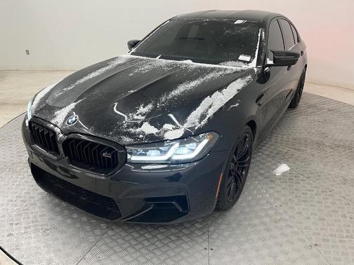 Photo 4 of 45 of 2022 BMW M5 Base