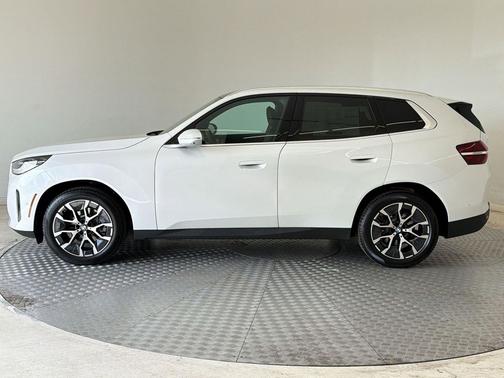 Mineral White Metallic 2026 BMW X3 30 xDrive