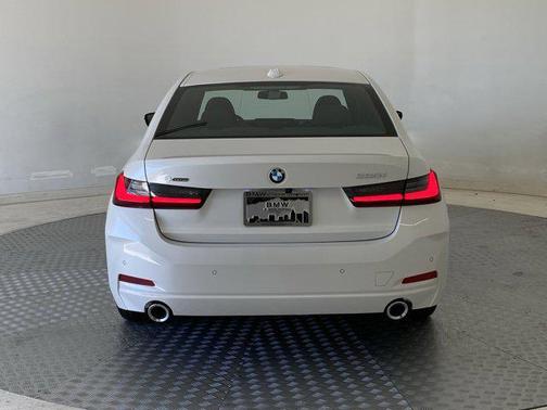 2025 BMW 330 i xDrive