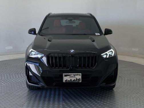 Black Sapphire Metallic 2025 BMW X1 xDrive28i
