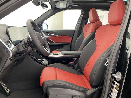 Black Sapphire Metallic 2025 BMW X1 xDrive28i