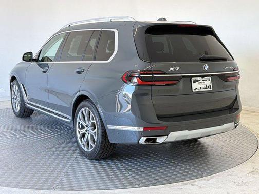 Dravit Grey Metallic 2024 BMW X7 xDrive40i