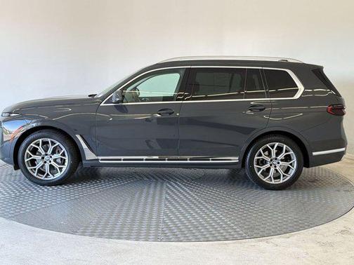 Dravit Grey Metallic 2024 BMW X7 xDrive40i