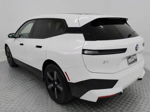 2025 BMW iX xDrive50