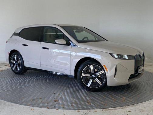 2026 BMW iX xDrive45