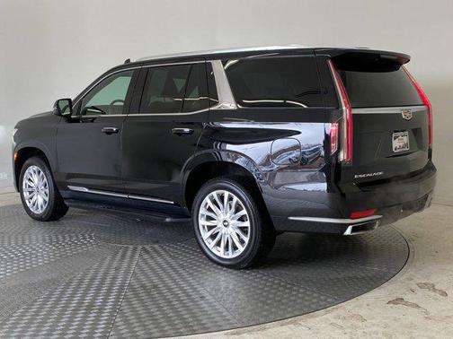 2022 Cadillac Escalade Luxury