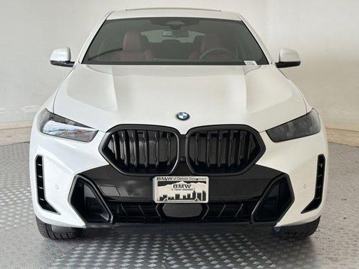 Mineral White Metallic 2026 BMW X6 xDrive40i