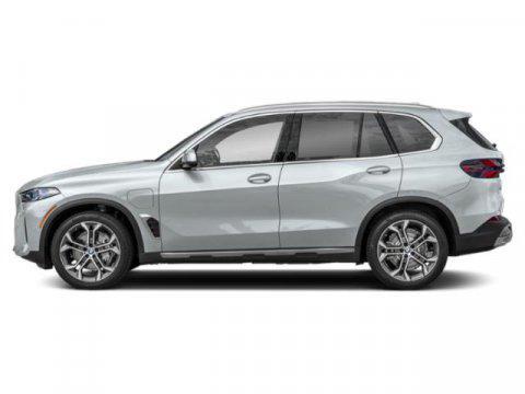 Mineral White Metallic 2026 BMW X5 PHEV xDrive50e