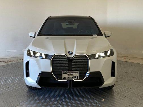 2026 BMW iX xDrive60