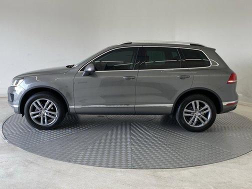 2016 Volkswagen Touareg TDI Lux