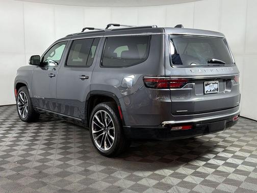 Baltic Gray Metallic Clearcoat 2022 Jeep Wagoneer Series III 4x4