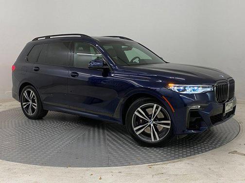 2021 BMW X7 M50i