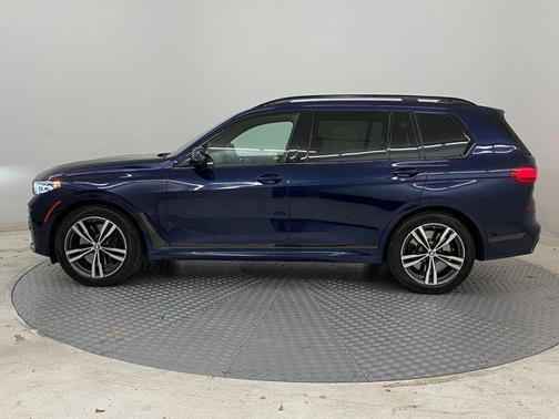 2021 BMW X7 M50i
