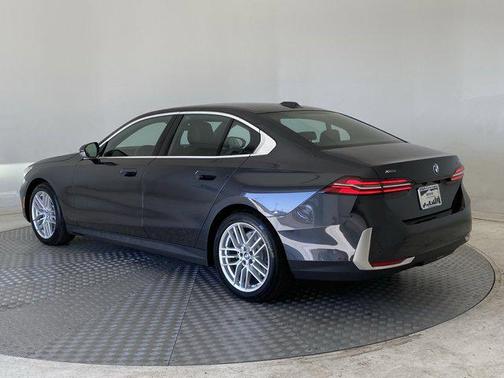 2024 BMW 530 i xDrive