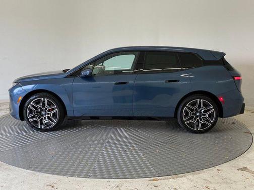 2026 BMW iX xDrive45