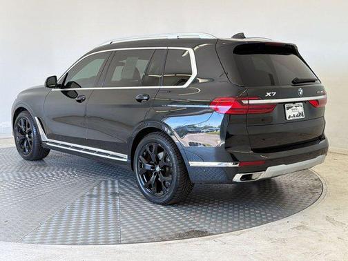 Black Sapphire Metallic 2019 BMW X7 xDrive40i