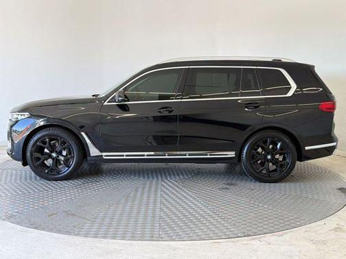 Black Sapphire Metallic 2019 BMW X7 xDrive40i