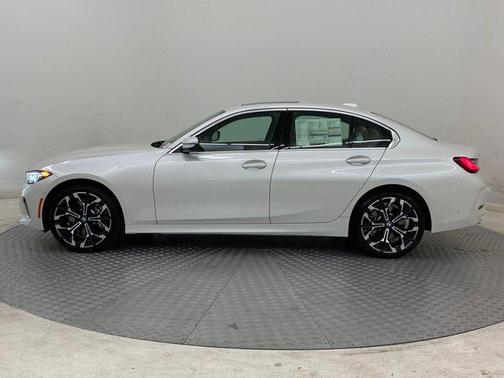 2025 BMW 330 i xDrive
