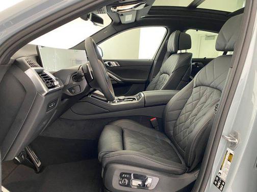 2026 BMW X6 M60i