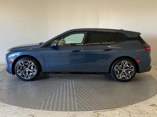 2026 BMW iX xDrive45