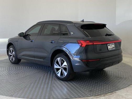 2024 Audi Q8 e-tron Premium