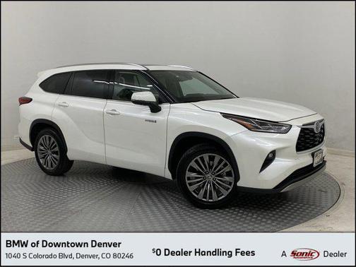 2021 Toyota Highlander Hybrid Platinum