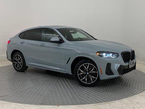 2025 BMW X4 xDrive30i