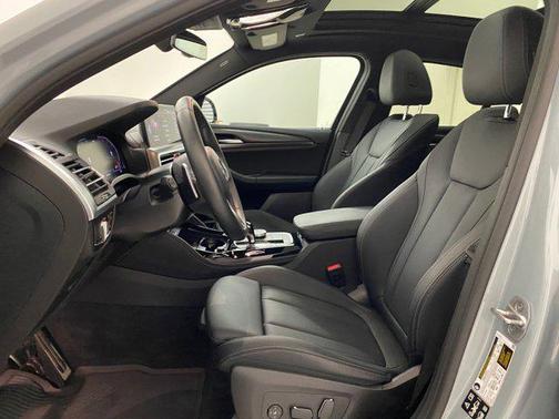 2025 BMW X4 xDrive30i