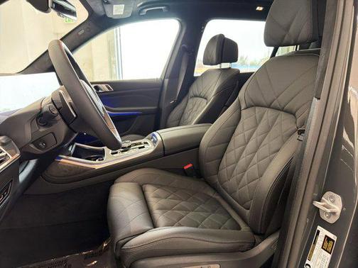 Dravit Grey Metallic 2026 BMW X7 xDrive40i