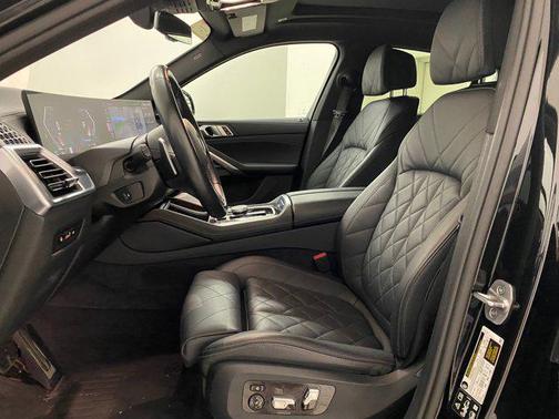 2025 BMW X6 xDrive40i