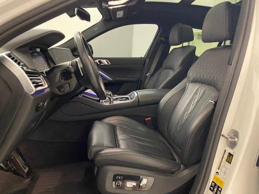 2023 BMW X6 M50i