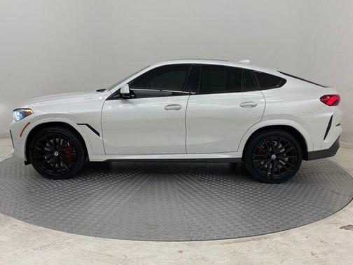 2023 BMW X6 M50i
