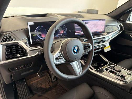 Dravit Grey Metallic 2026 BMW X5 PHEV xDrive50e