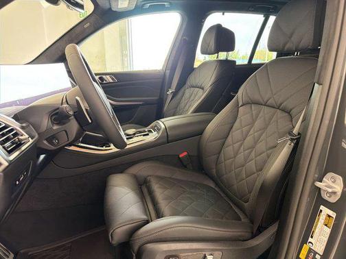 Dravit Grey Metallic 2026 BMW X5 PHEV xDrive50e