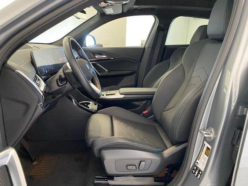 2025 BMW X2 xDrive28i
