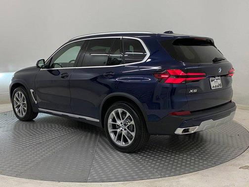 Tanzanite Blue II Metallic 2026 BMW X5 xDrive40i