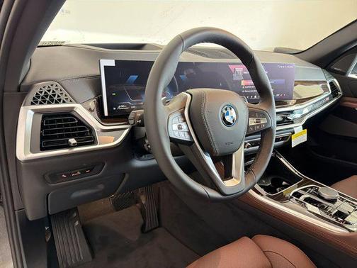 Black Sapphire Metallic 2026 BMW X5 PHEV xDrive50e