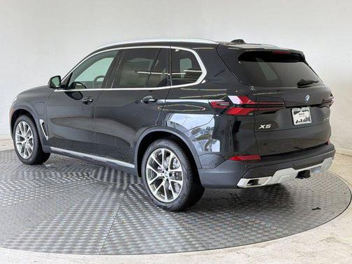 Black Sapphire Metallic 2026 BMW X5 PHEV xDrive50e