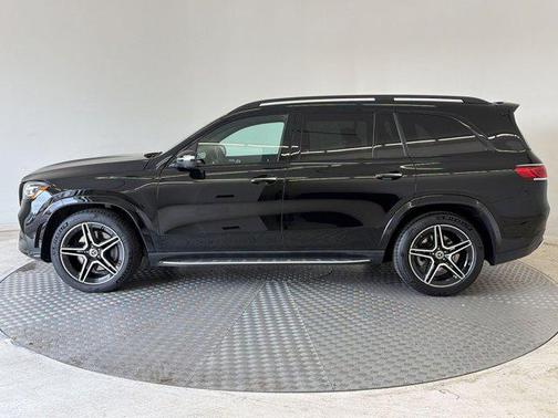 Black 2022 Mercedes-Benz GLS 450 4MATIC