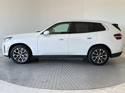 Mineral White Metallic 2026 BMW X3 30 xDrive