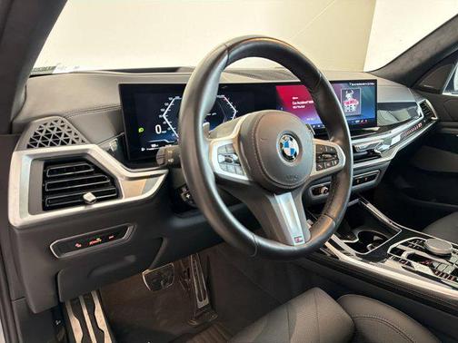 Brooklyn Grey Metallic 2024 BMW X7 xDrive40i
