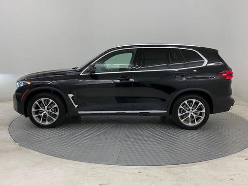 Black Sapphire Metallic 2026 BMW X5 xDrive40i