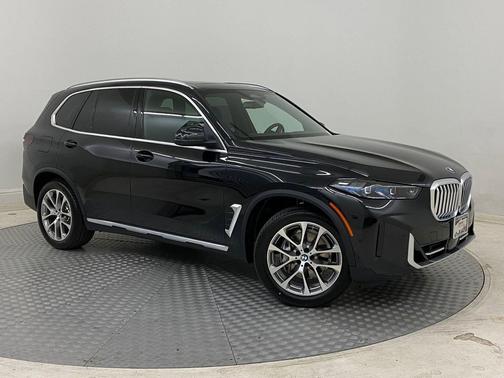 Black Sapphire Metallic 2026 BMW X5 xDrive40i